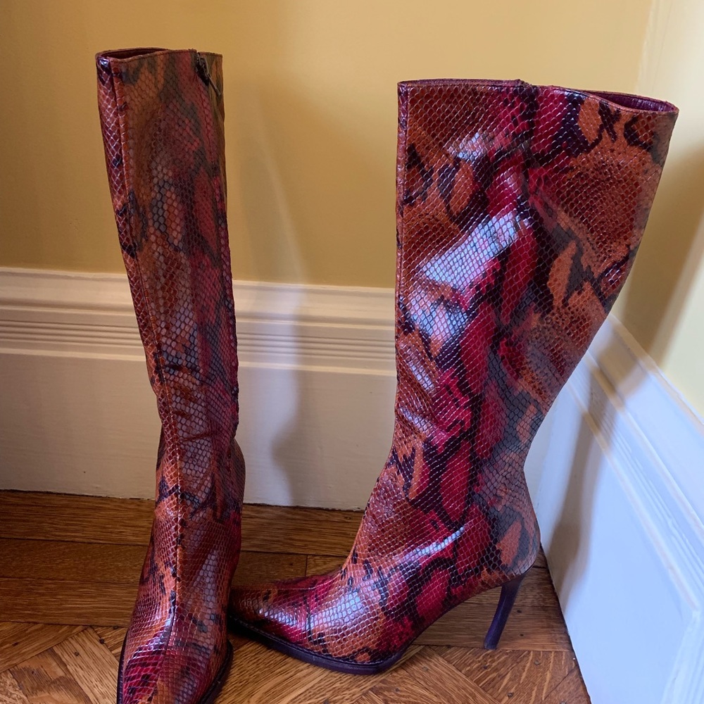 Women’s knee boot